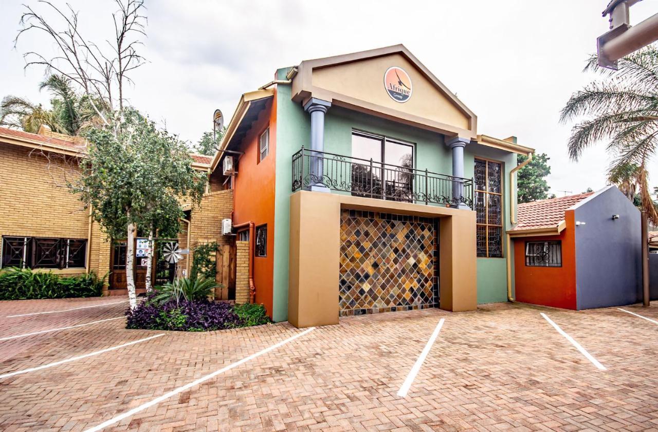 Sunward Park Guest House & Conference Center Boksburg Ngoại thất bức ảnh