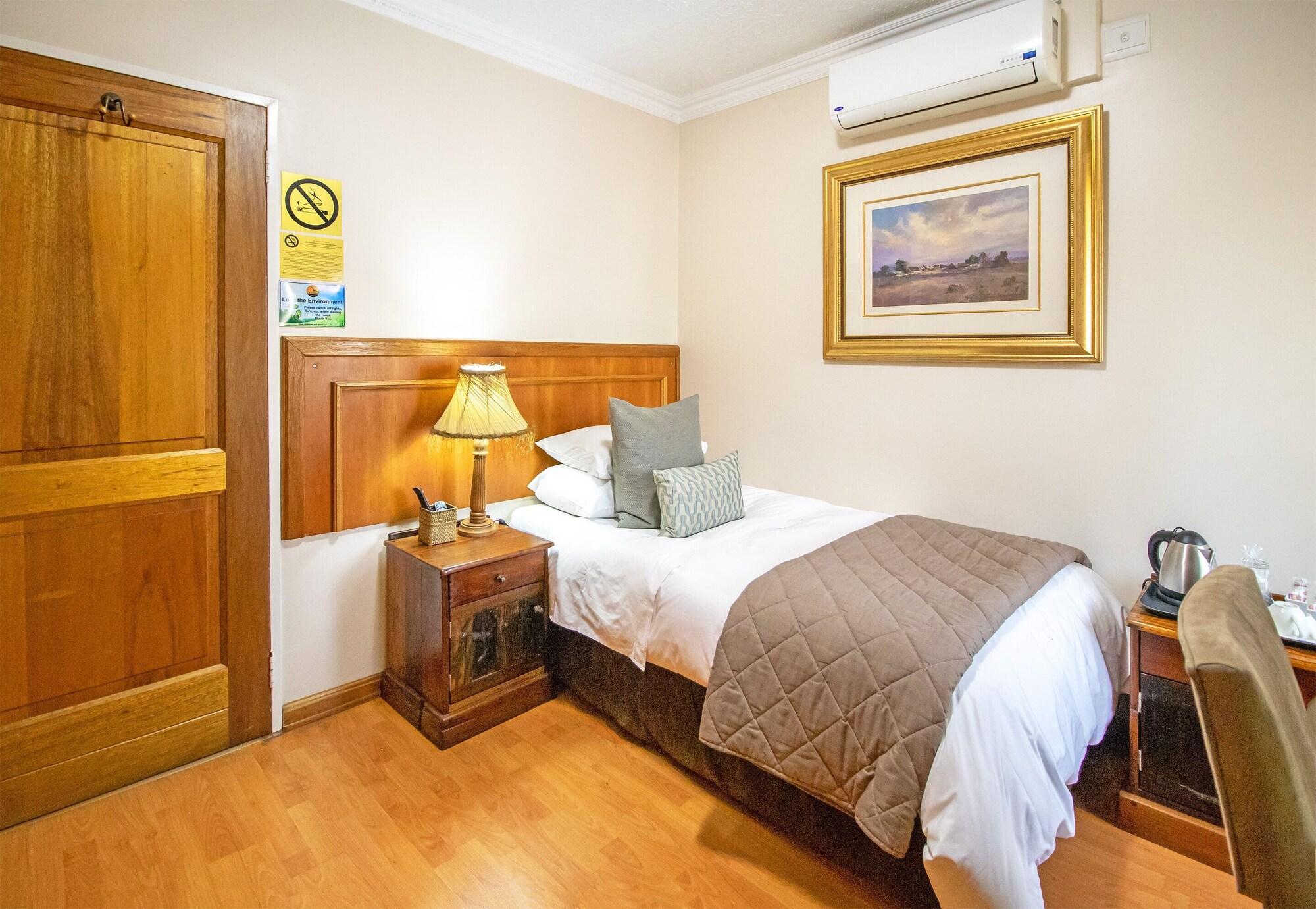 Sunward Park Guest House & Conference Center Boksburg Ngoại thất bức ảnh