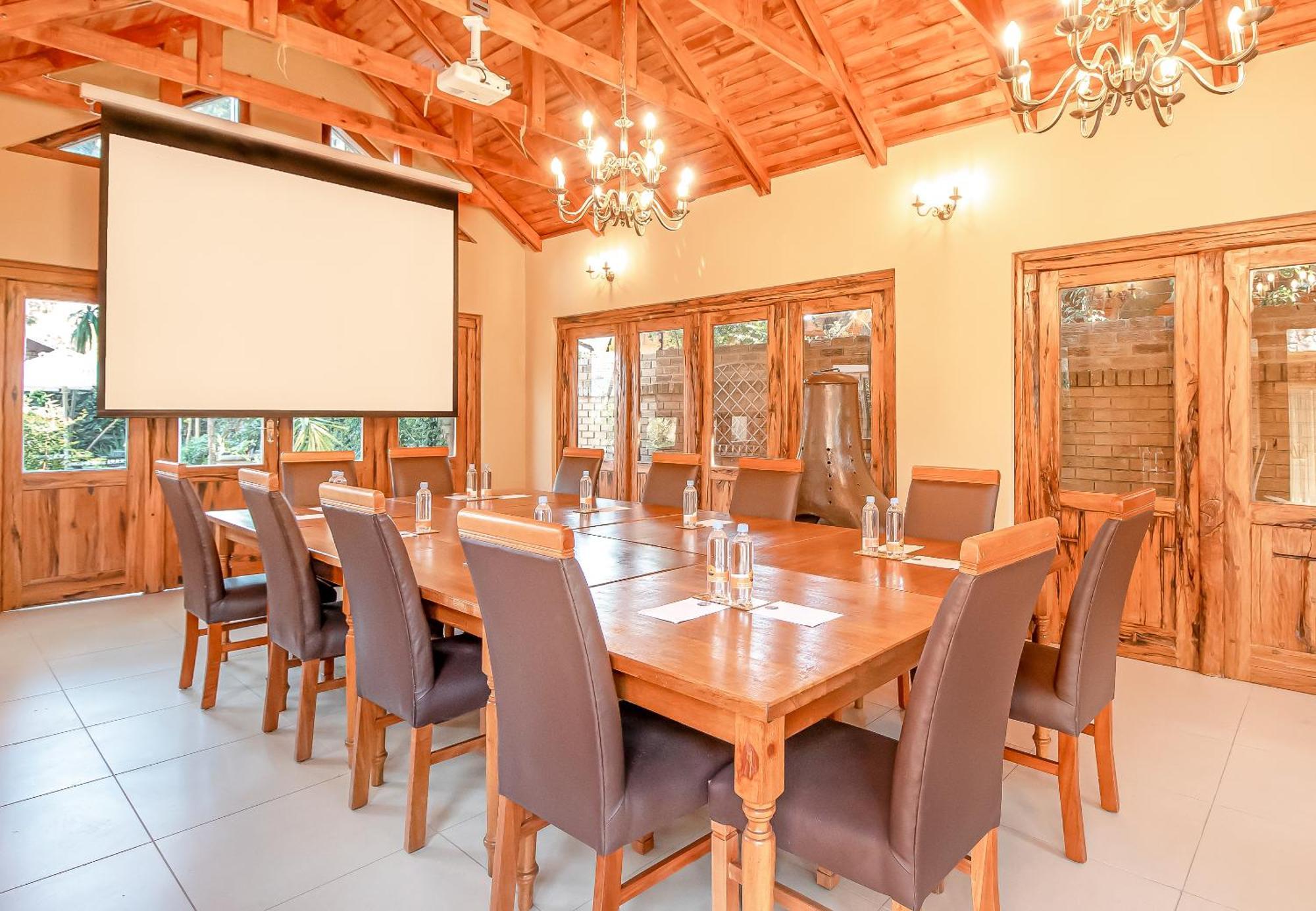 Sunward Park Guest House & Conference Center Boksburg Ngoại thất bức ảnh